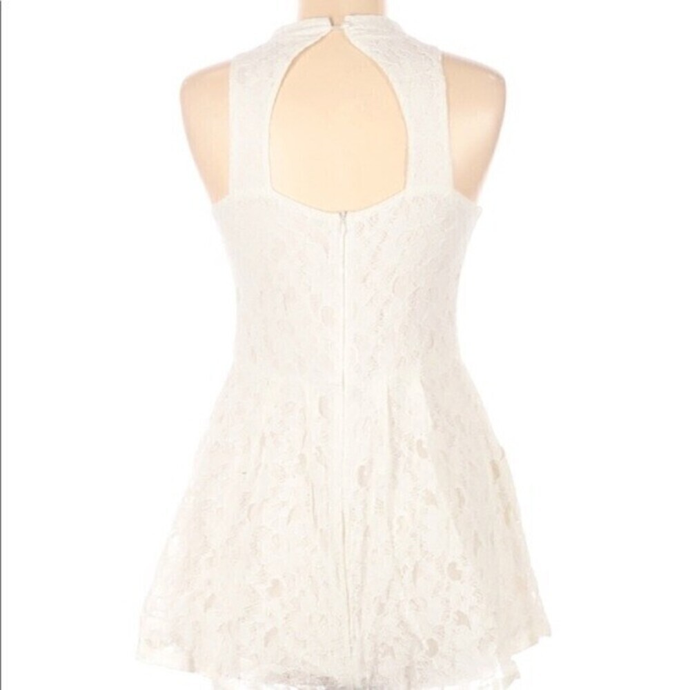 ACEMI medium flirty romantic Lacey romper - Picture 3 of 7